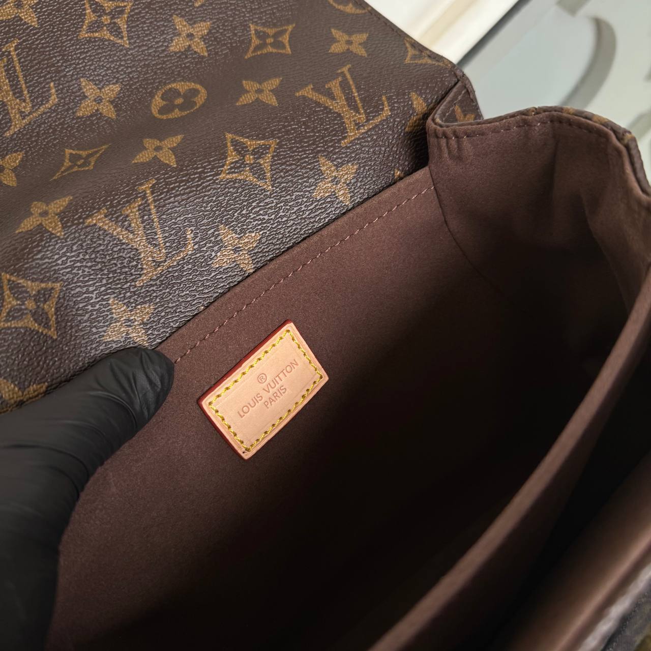 Louis Vuitton Pochette Metis Bag