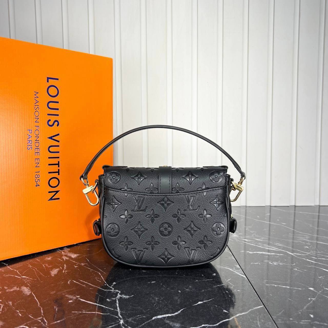 Louis Vuitton Saumur BB