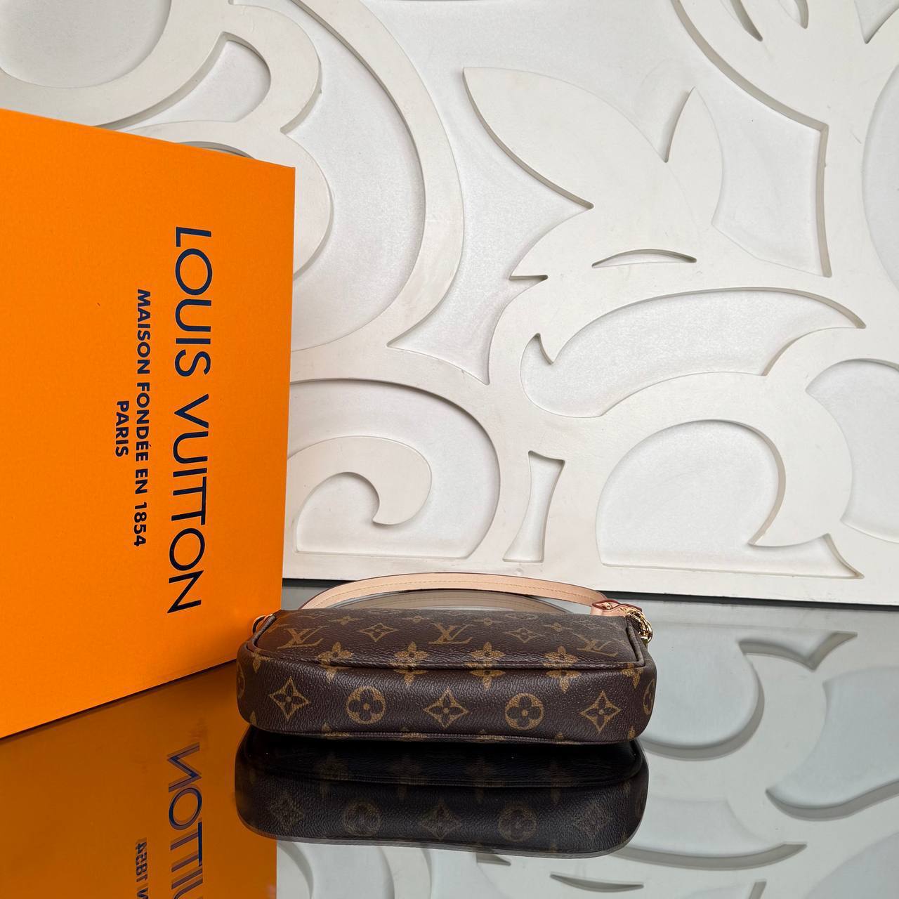 Louis Vuitton Pochette Accessories
