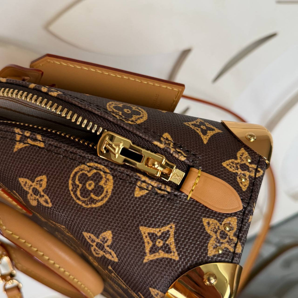 Alma Trunk BB