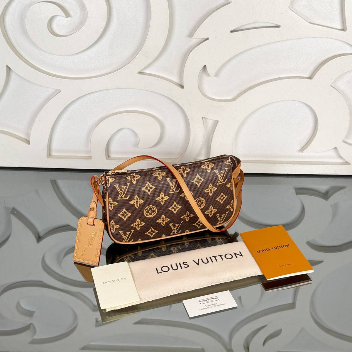 Pochette Accessories